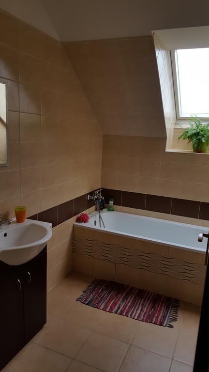 Farm Stay Nh Stables Nyrany Екстер'єр фото