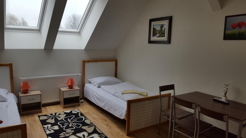 Farm Stay Nh Stables Nyrany Екстер'єр фото