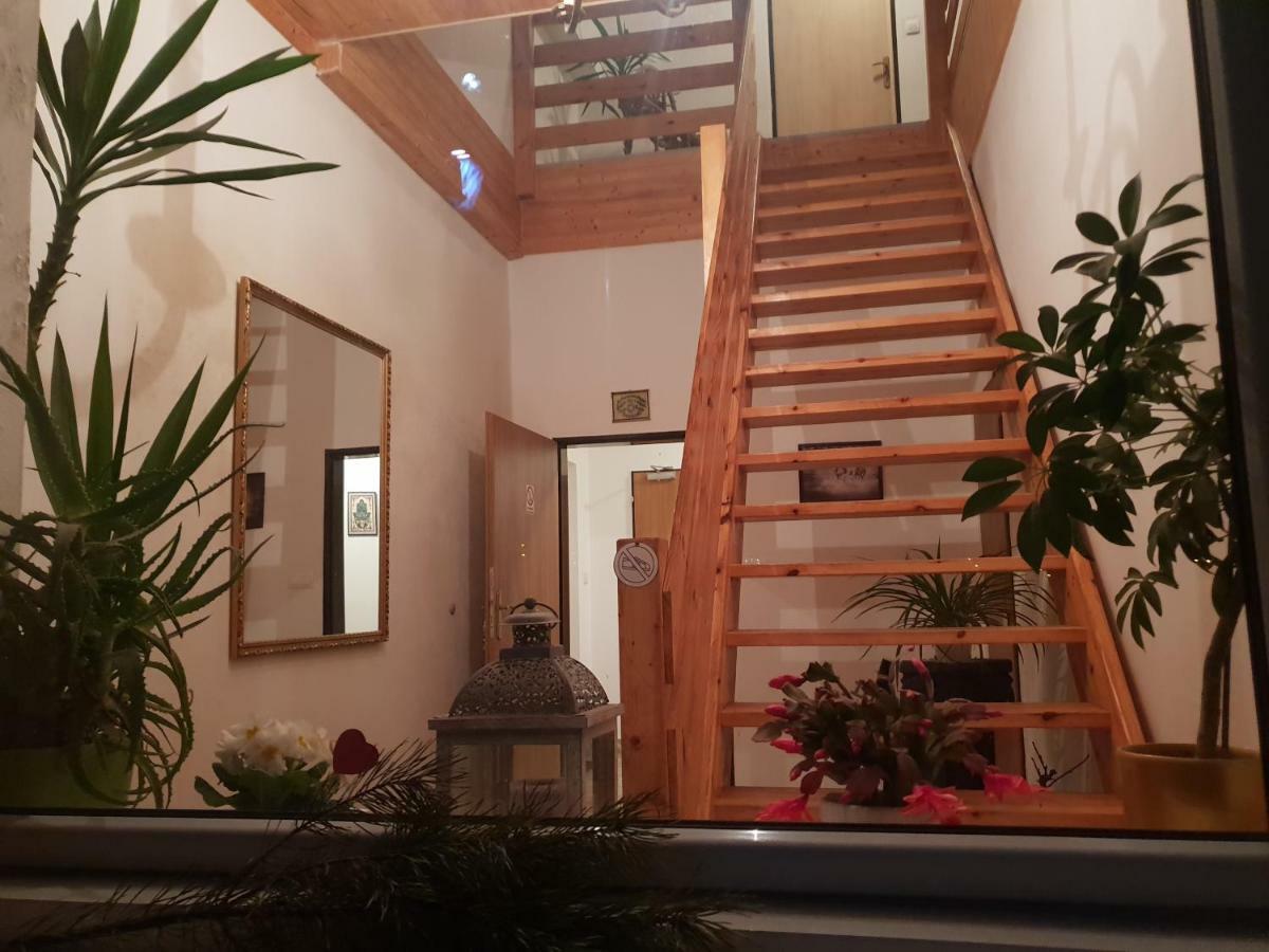 Farm Stay Nh Stables Nyrany Екстер'єр фото